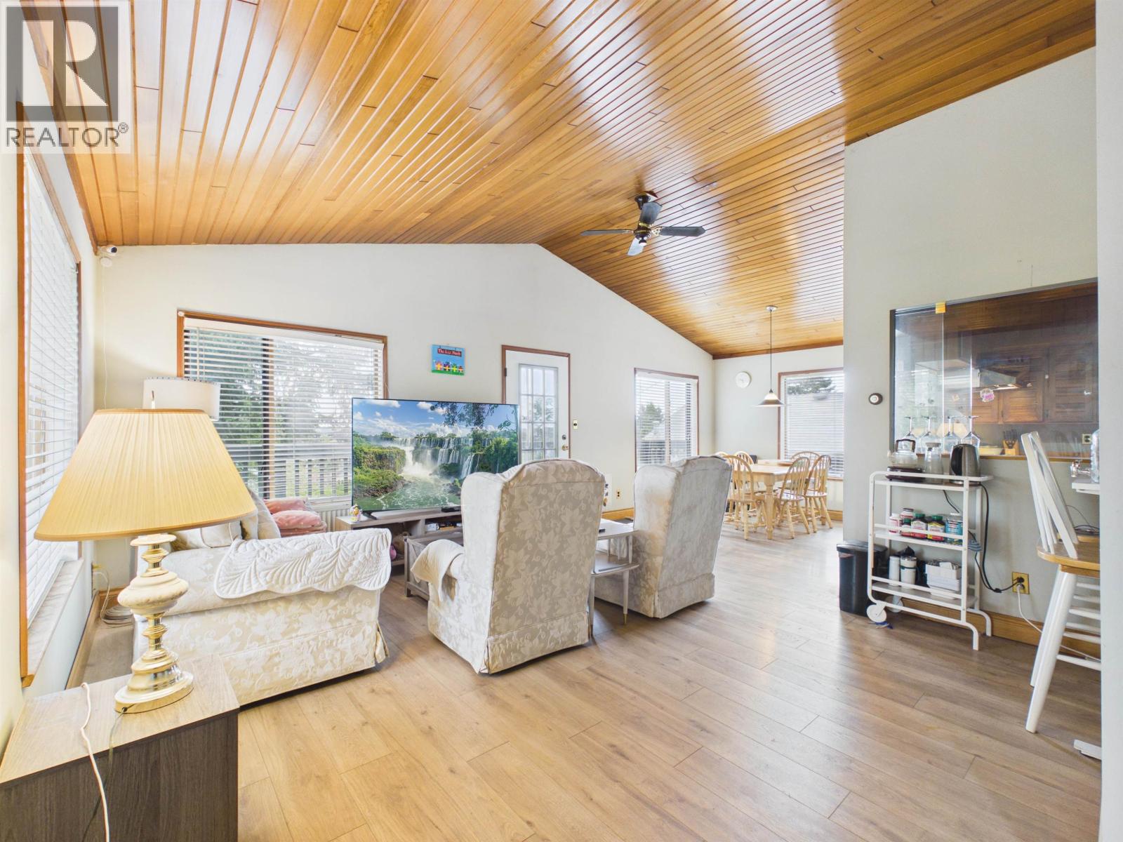2035 Craigen Avenue, Coquitlam, British Columbia  V3K 1W4 - Photo 5 - R3174457