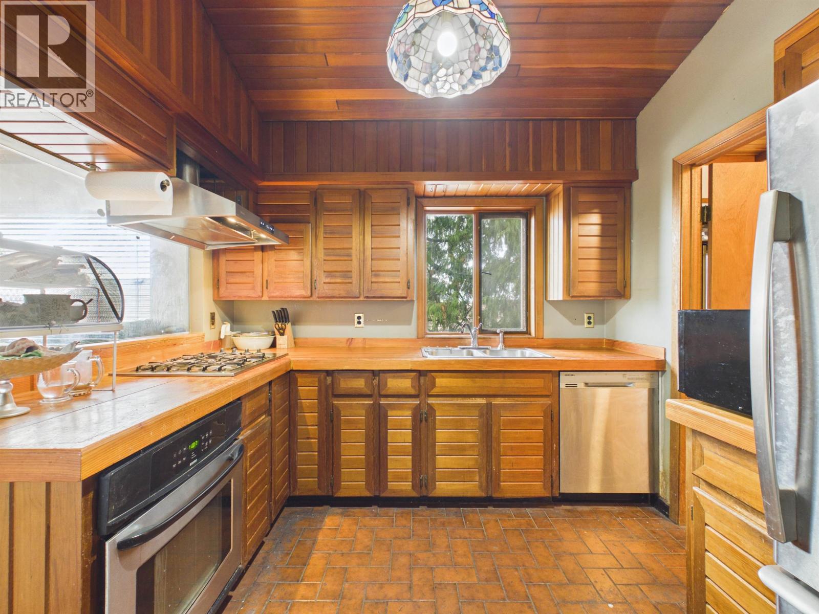 2035 Craigen Avenue, Coquitlam, British Columbia  V3K 1W4 - Photo 8 - R3174457