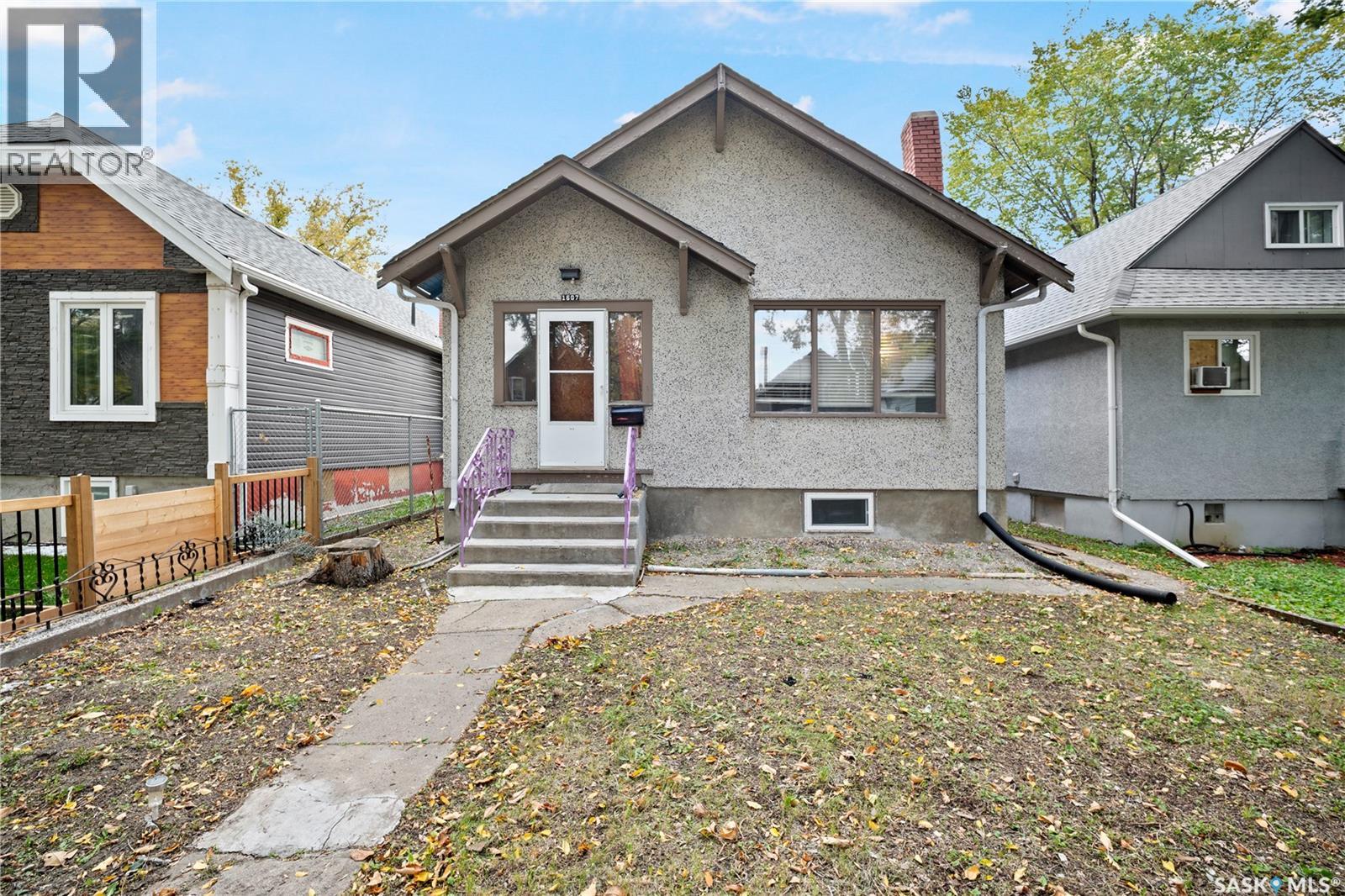 1607 Athol Street, Regina, Saskatchewan  S4T 3E2 - Photo 1 - SK050563