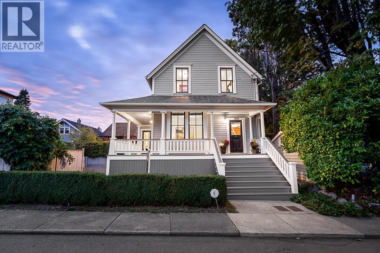 109 OAKLAND STREET, New Westminster, British Columbia