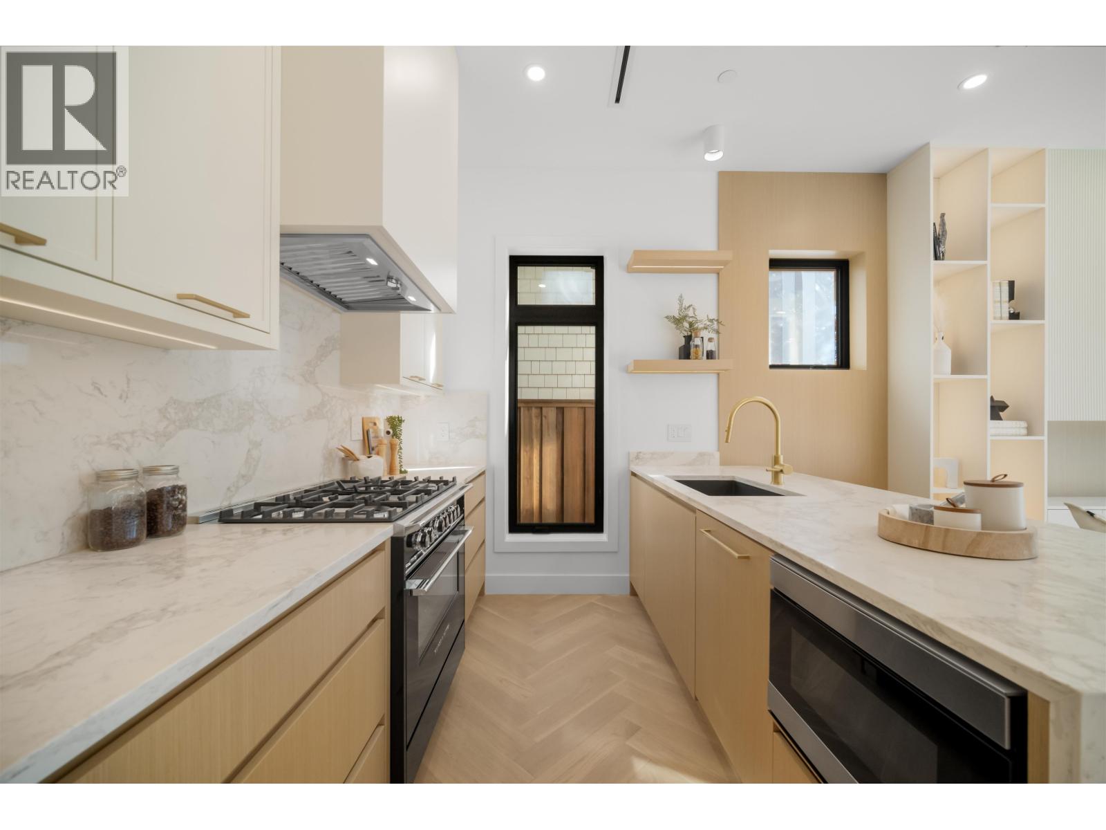 411 W 19th Avenue, Vancouver, British Columbia  V5Y 2B8 - Photo 9 - R3175565