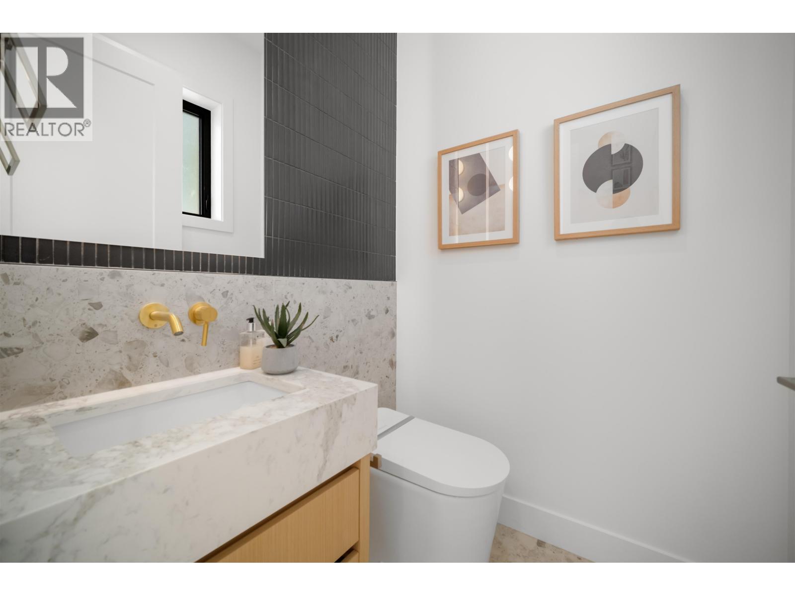 411 W 19th Avenue, Vancouver, British Columbia  V5Y 2B8 - Photo 11 - R3175565
