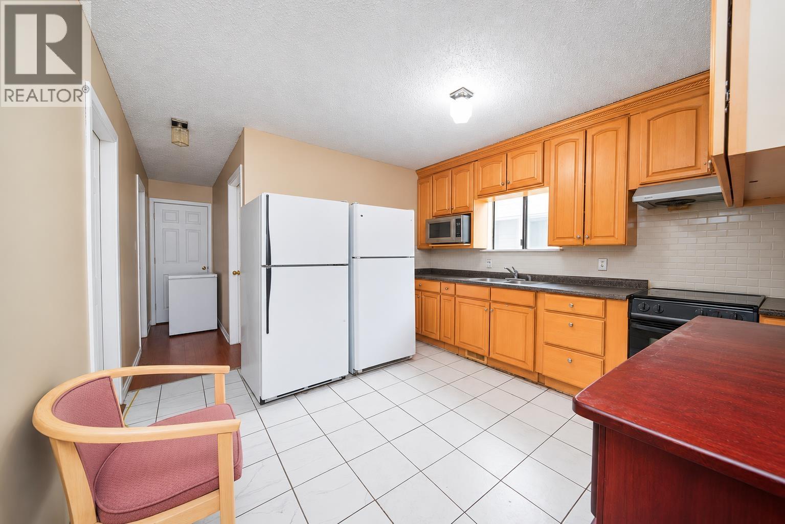 4940 Killarney Street, Vancouver, British Columbia  V5R 3V7 - Photo 3 - R3173056