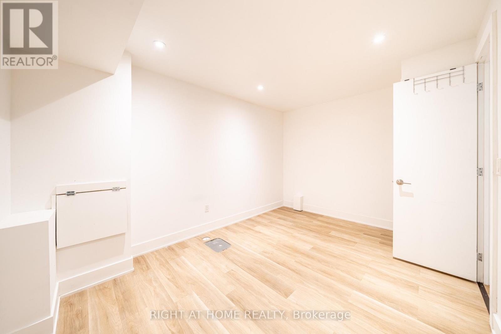 Lower - 49 B East Drive, Toronto, Ontario  M6N 2N8 - Photo 10 - W13836368