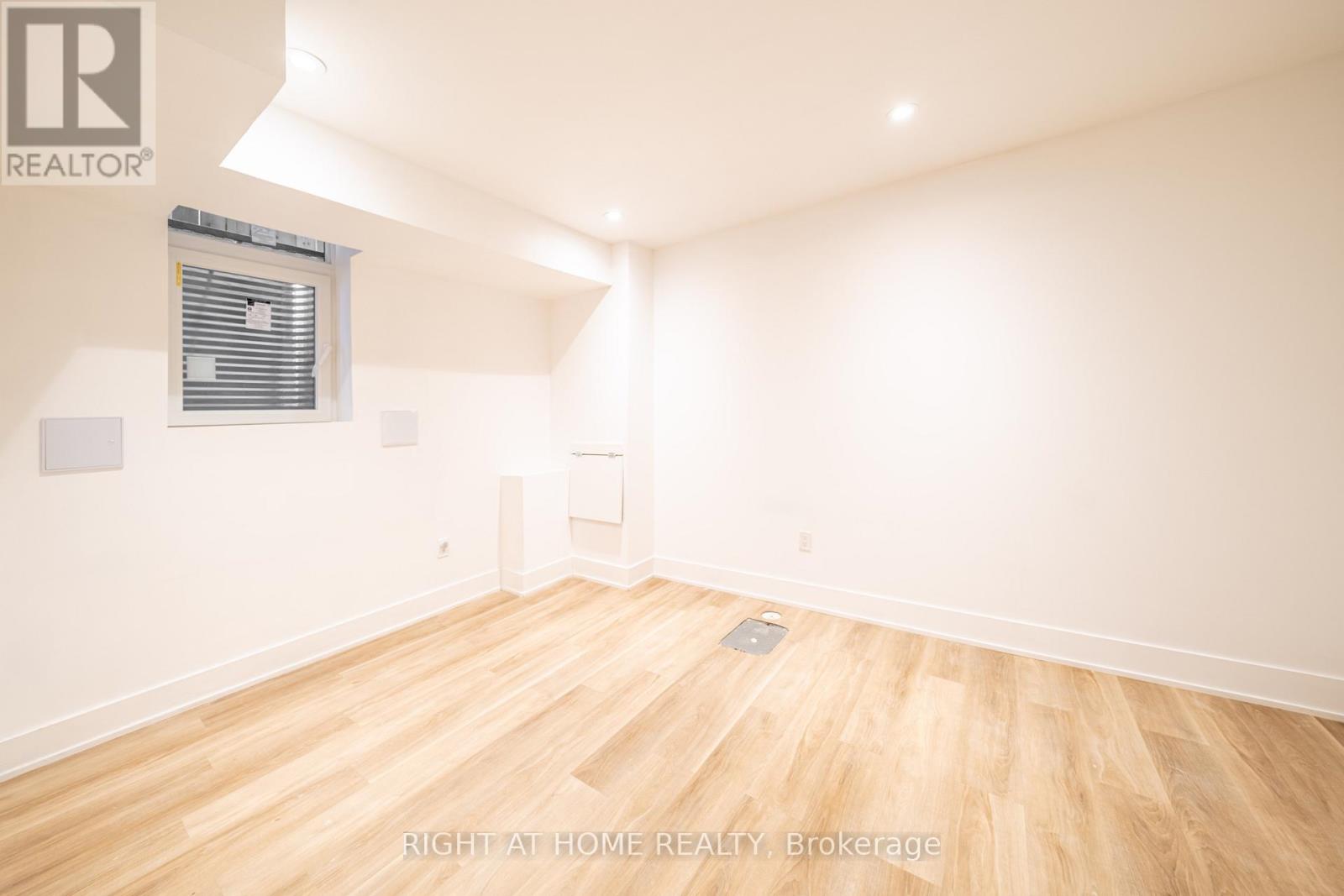 Lower - 49 B East Drive, Toronto, Ontario  M6N 2N8 - Photo 9 - W13836368