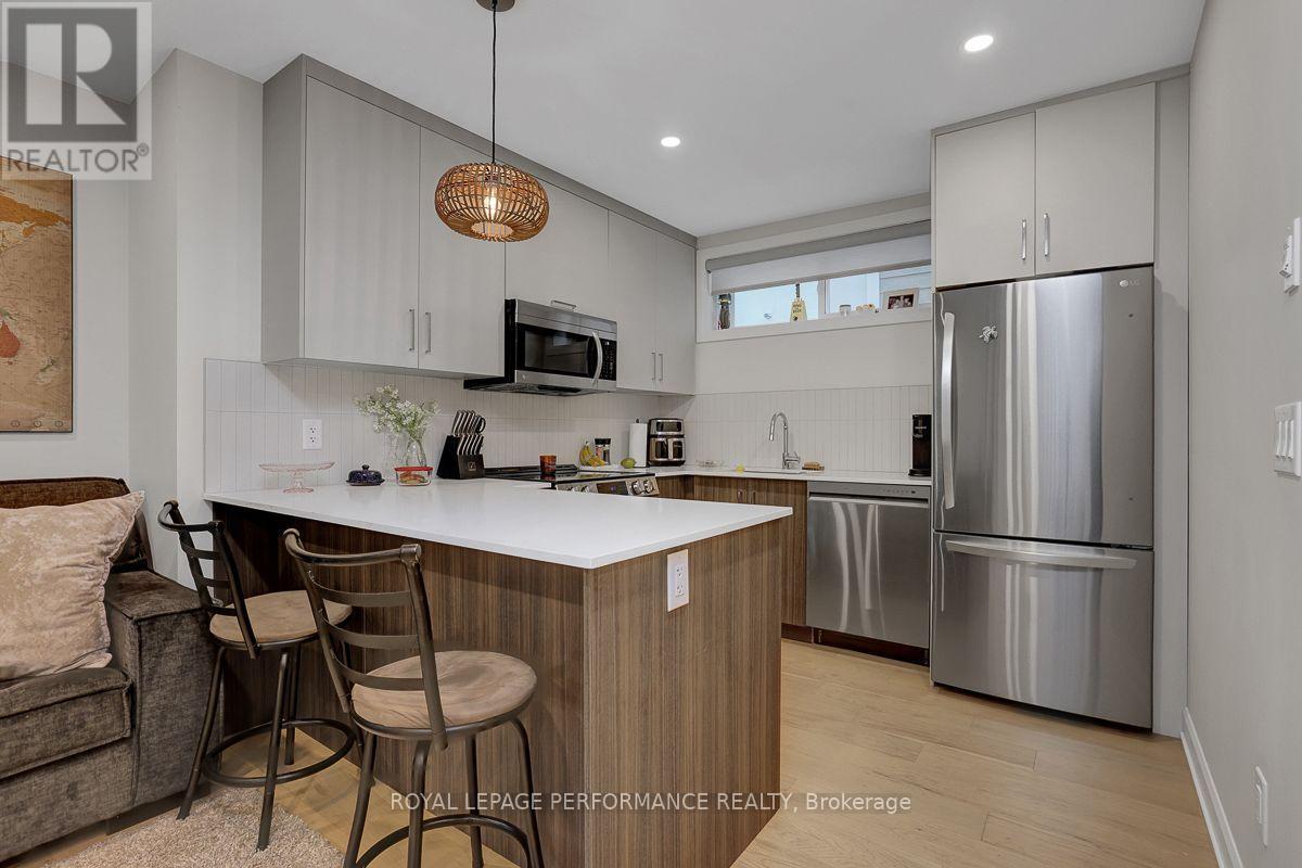 D - 415 Tweedsmuir Avenue, Ottawa, Ontario K1Z 5N6 - Photo 5 - X14079736
