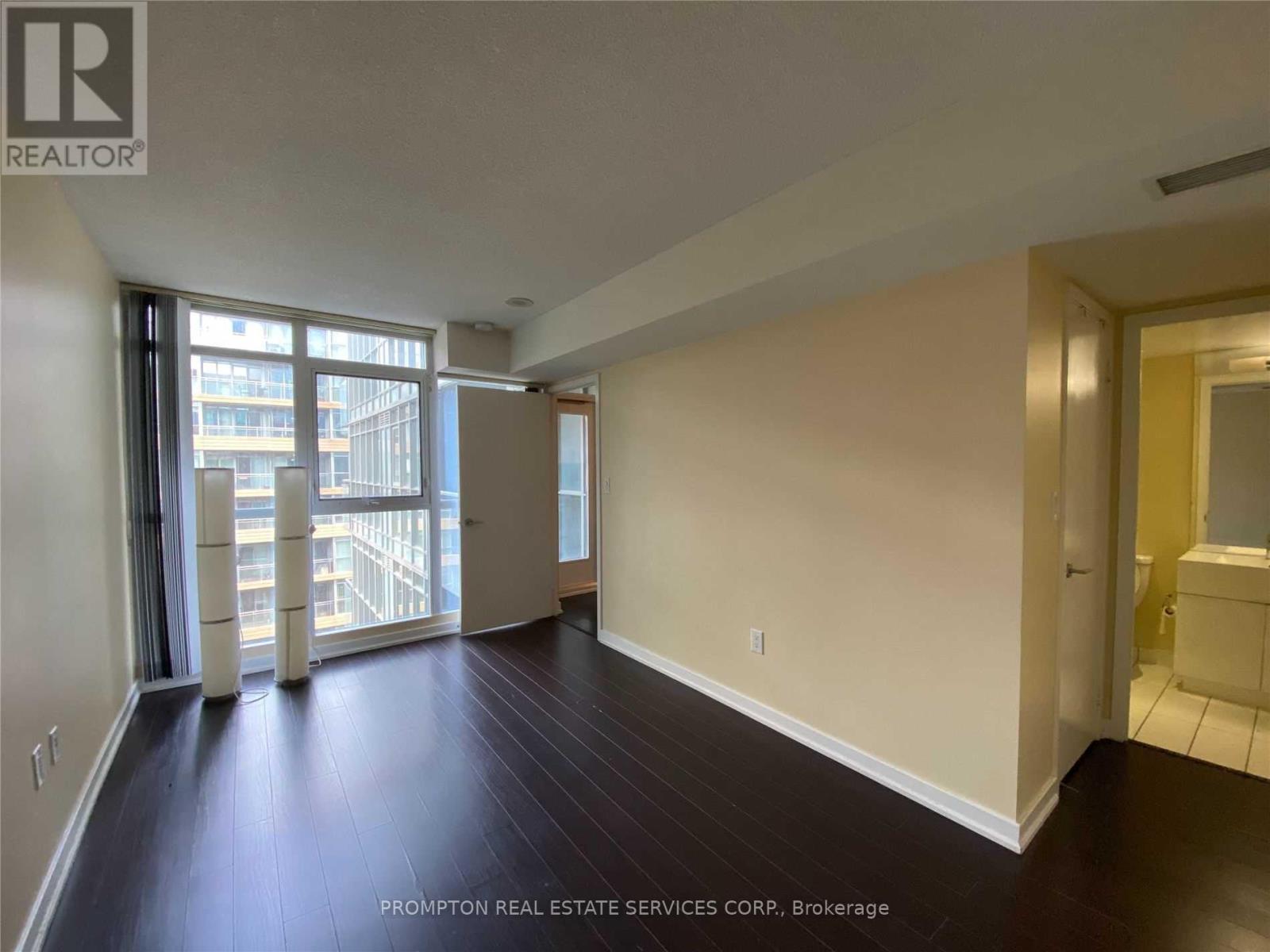 731 - 15 Iceboat Terrace, Toronto, Ontario  M5V 4A5 - Photo 12 - C14041394