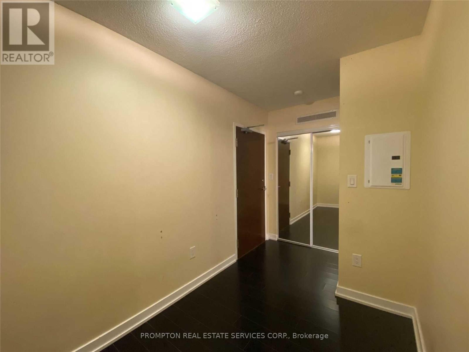 731 - 15 Iceboat Terrace, Toronto, Ontario  M5V 4A5 - Photo 14 - C14041394