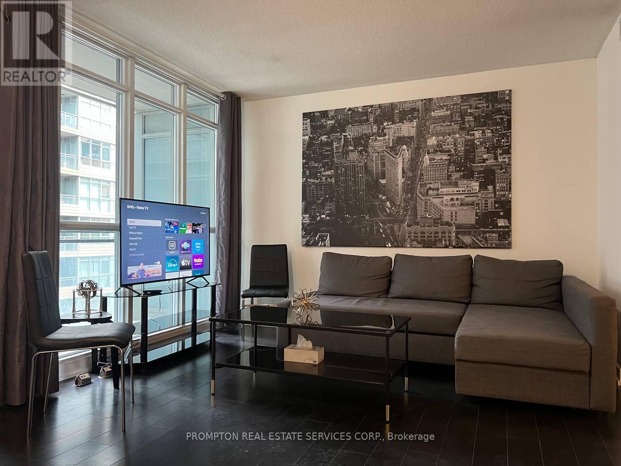 731 - 15 Iceboat Terrace, Toronto, Ontario  M5V 4A5 - Photo 5 - C14041394