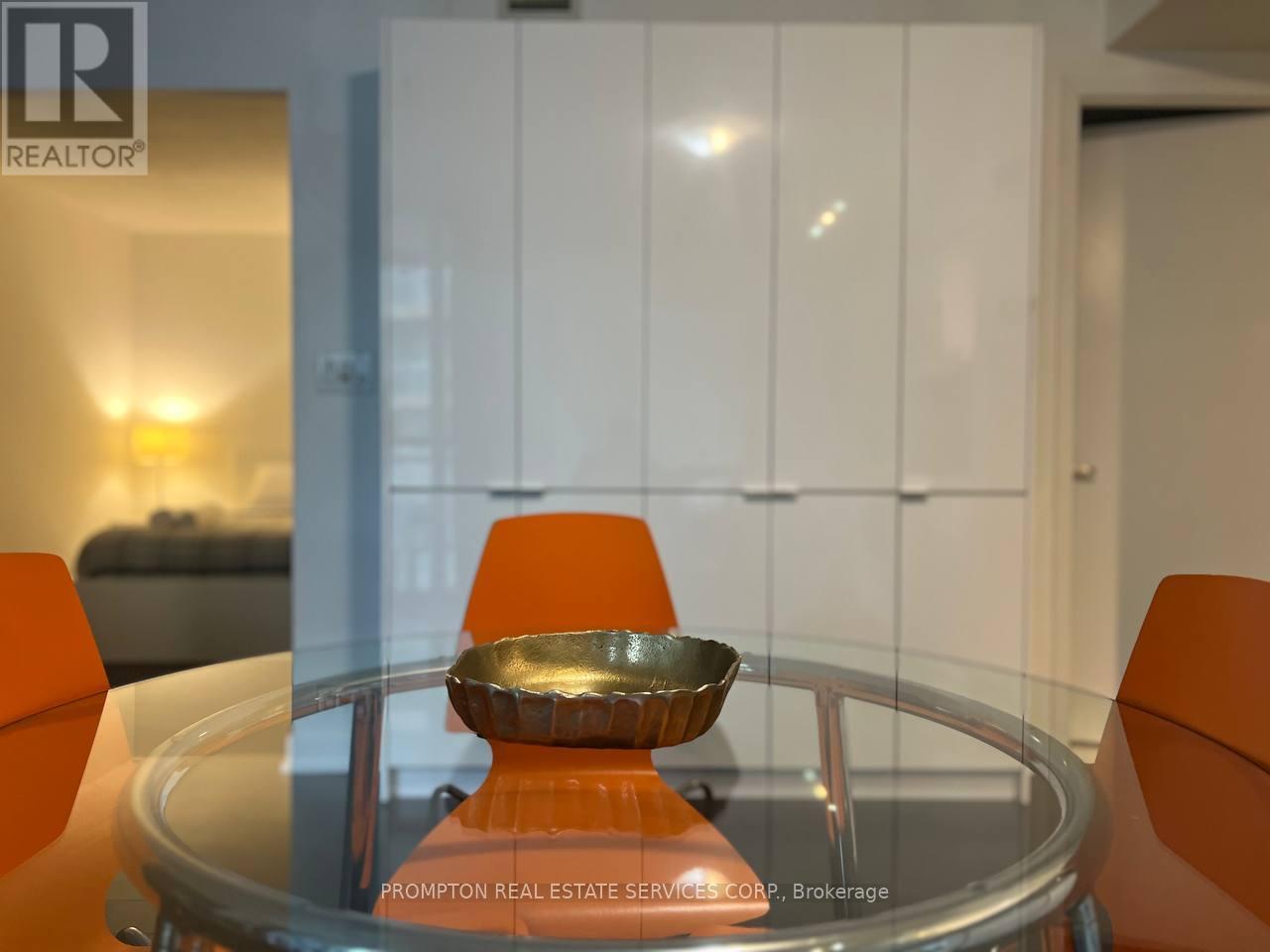 731 - 15 Iceboat Terrace, Toronto, Ontario  M5V 4A5 - Photo 6 - C14041394
