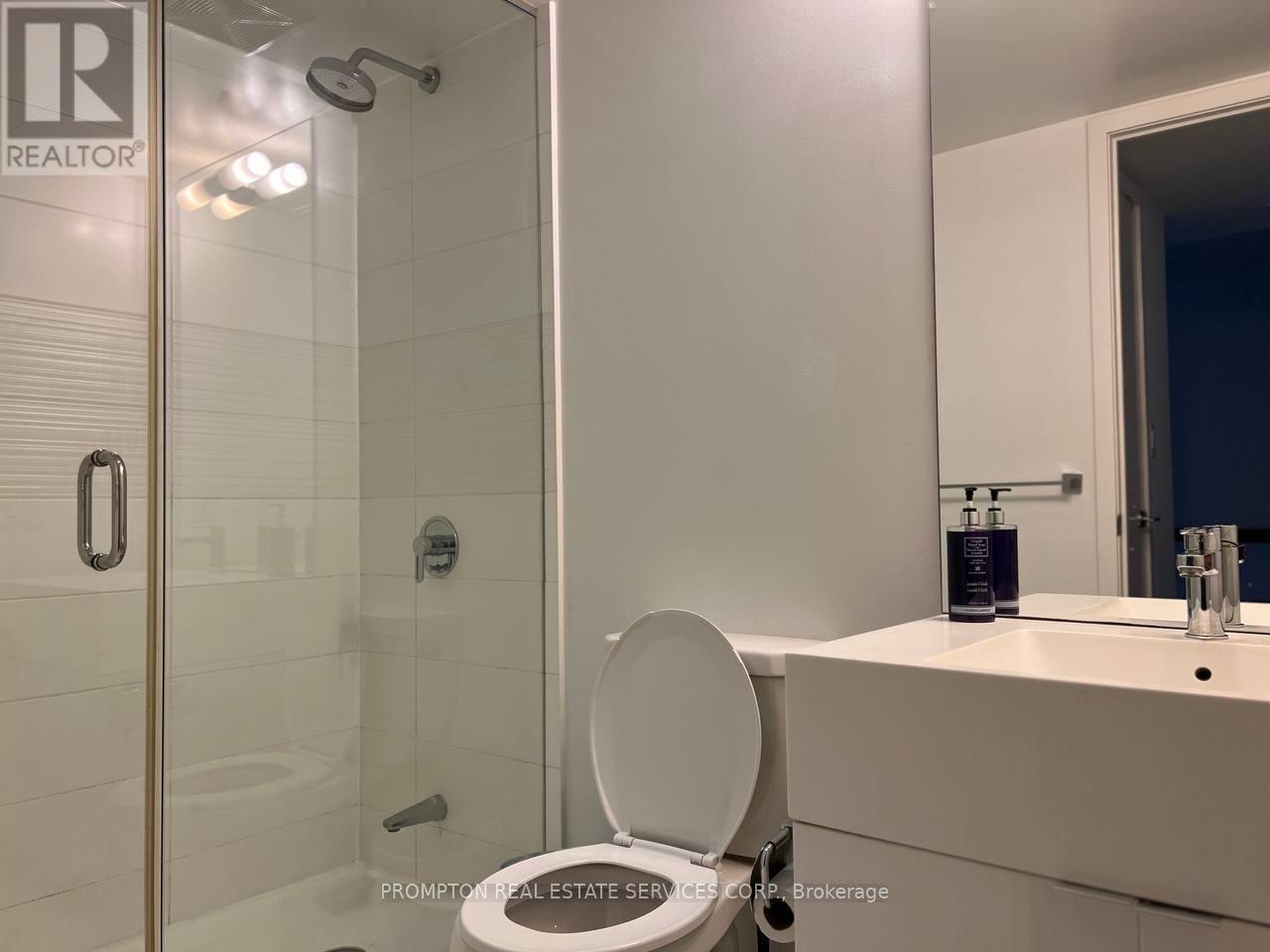 731 - 15 Iceboat Terrace, Toronto, Ontario  M5V 4A5 - Photo 8 - C14041394
