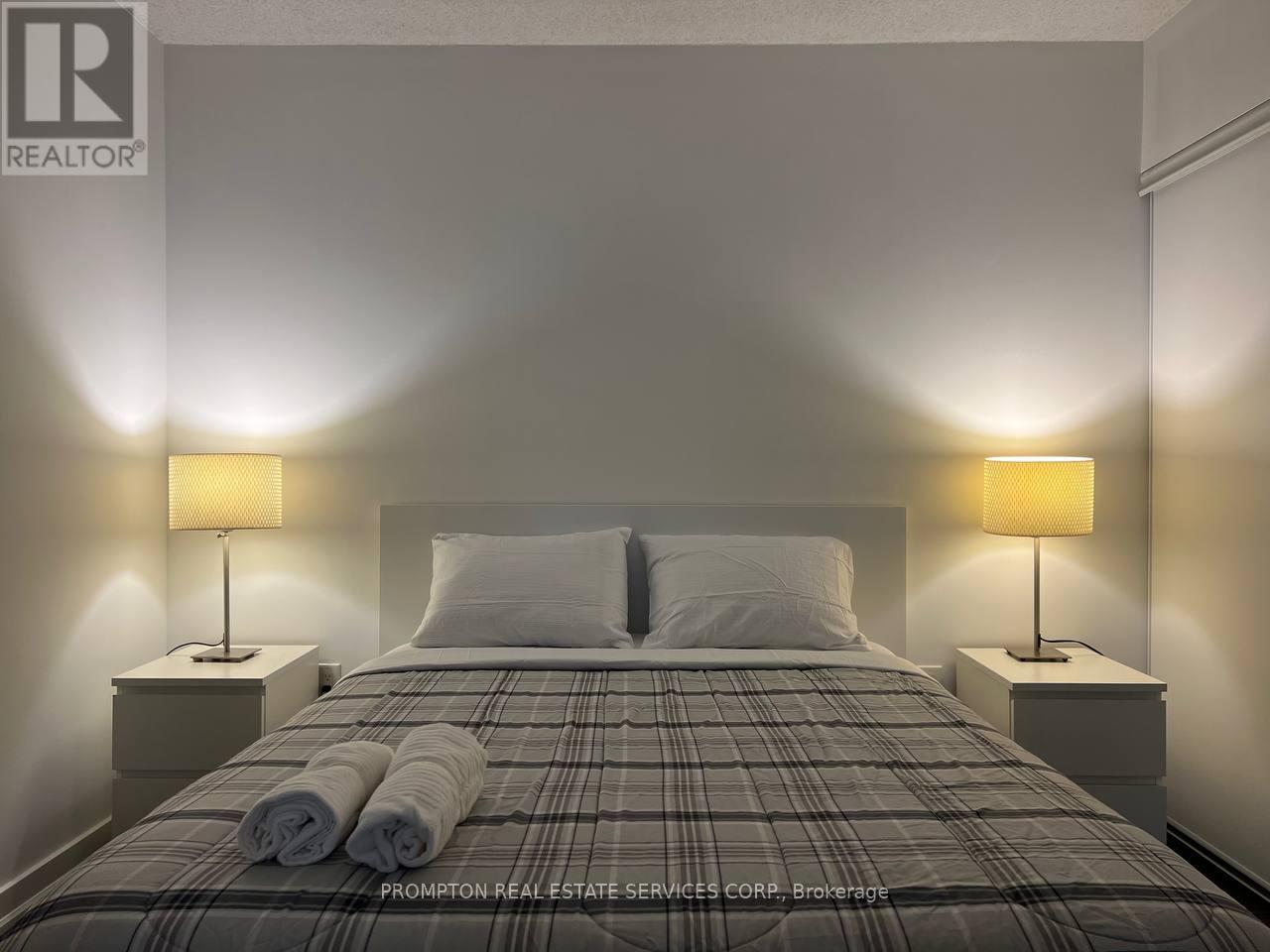 731 - 15 Iceboat Terrace, Toronto, Ontario  M5V 4A5 - Photo 9 - C14041394