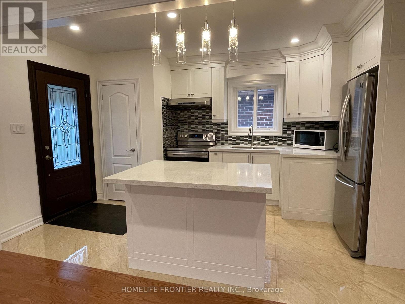 Upper - 10 Edge Park Avenue, Toronto, Ontario  M1L 2E5 - Photo 16 - E14034828