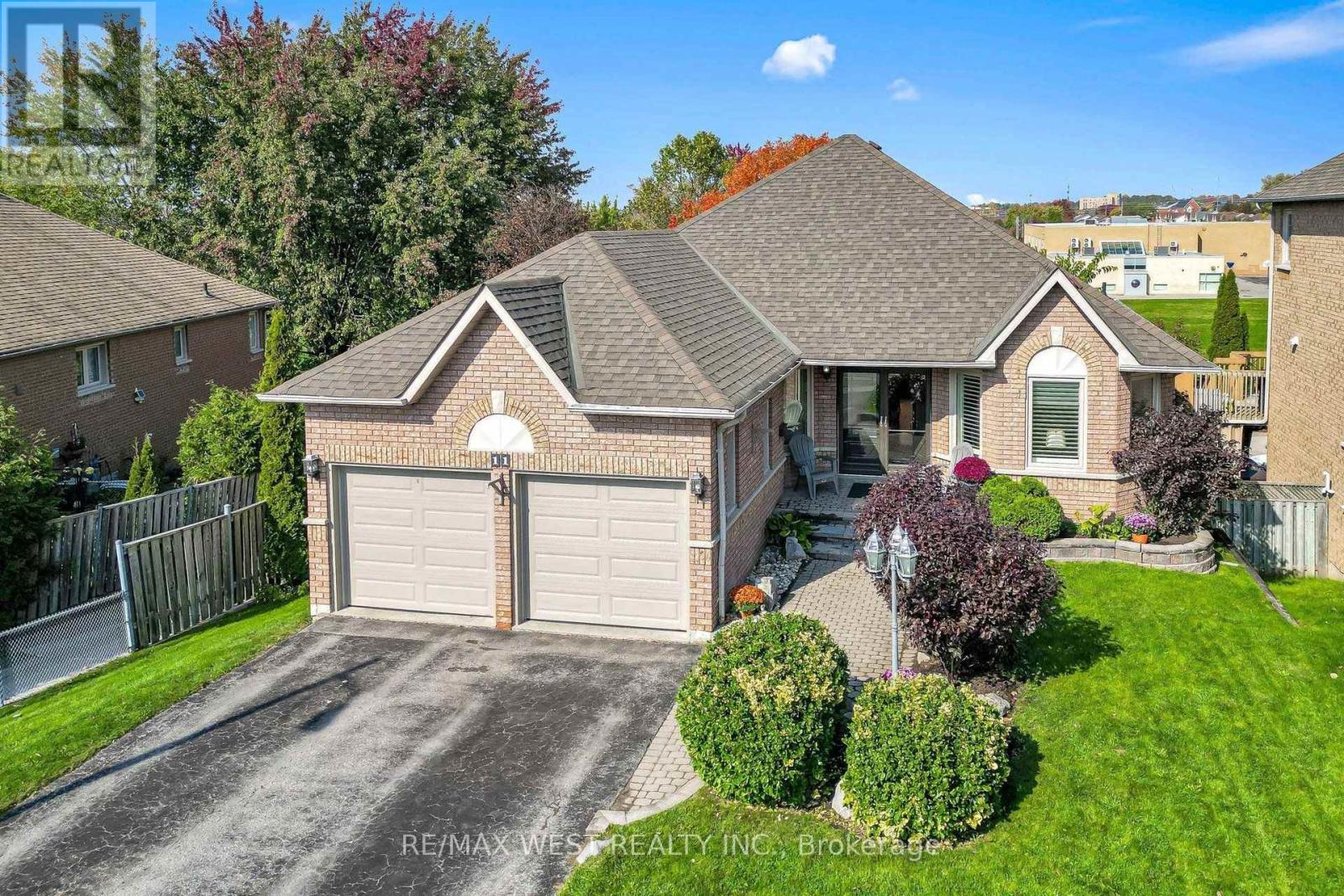 11 BRAND COURT, Ajax, Ontario