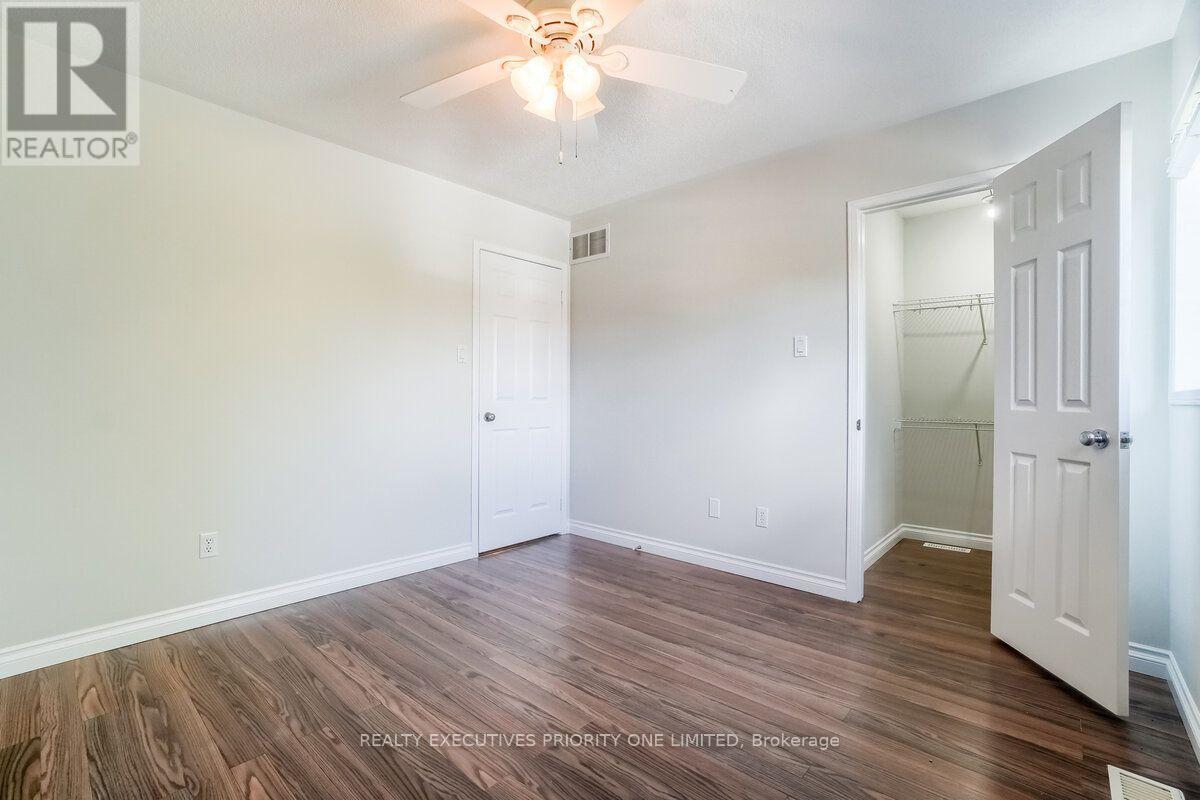 17 Drake Drive, Barrie (Painswick South), Ontario  L4N 8W3 - Photo 23 - S14079718