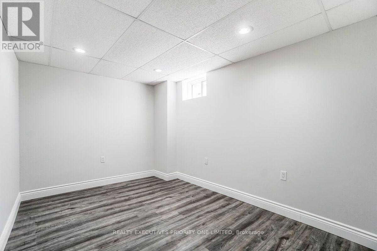 17 Drake Drive, Barrie (Painswick South), Ontario  L4N 8W3 - Photo 34 - S14079718