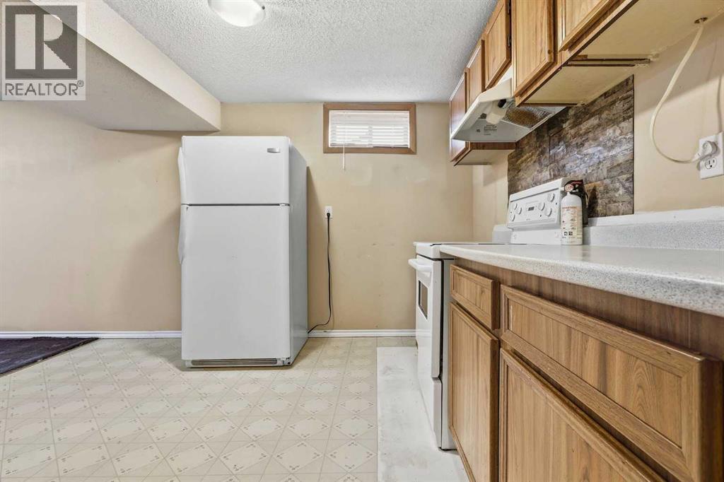 3804 Dover Ridge Drive Se, Calgary, Alberta  T2B 2C9 - Photo 42 - A2348474