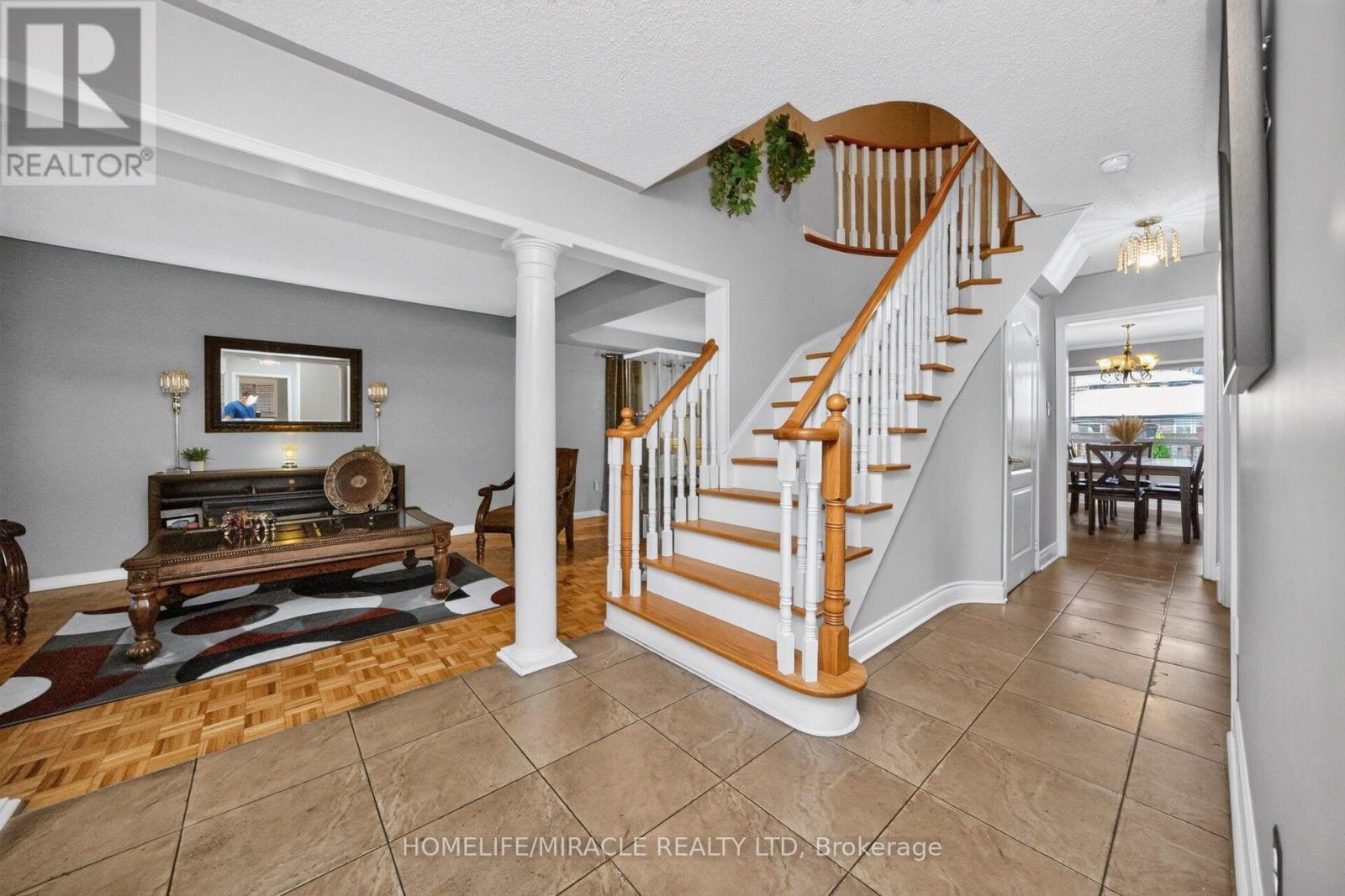 13 Dovaston Gate, Caledon, Ontario  L7E 2K3 - Photo 5 - W14046108
