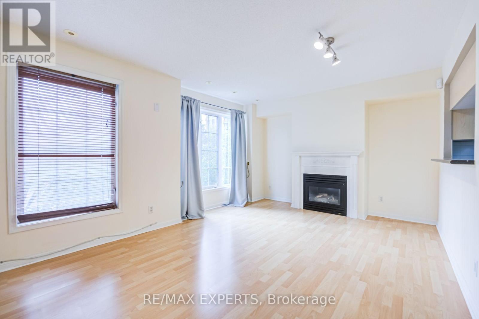 104 - 3 Everson Drive, Toronto, Ontario  M2N 7C2 - Photo 3 - C14079742