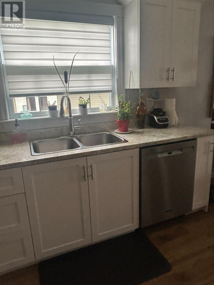 26 Batstones Road, Corner Brook — photo 4