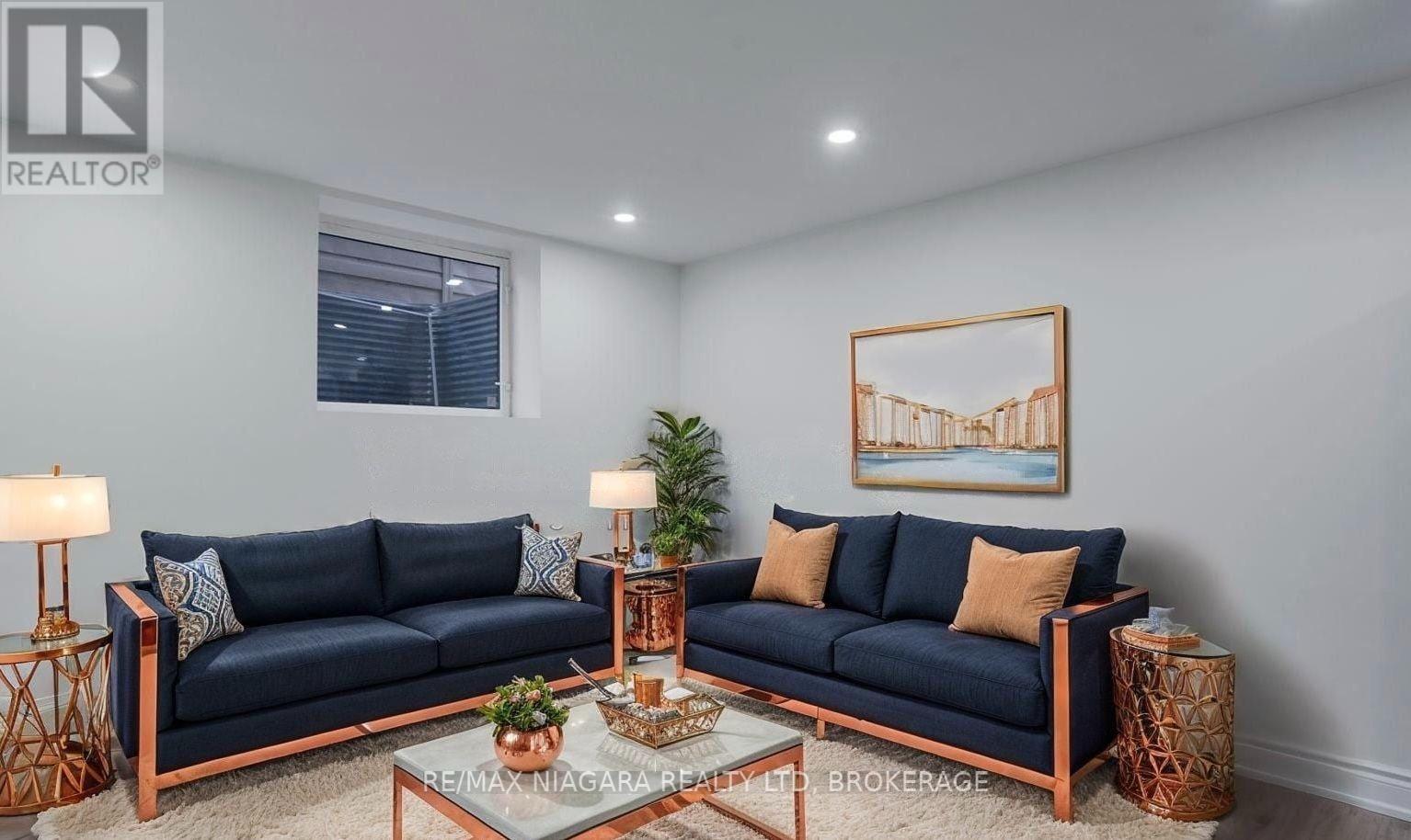 Lower Unit - 210 Mackan Street, Thorold, Ontario  L2V 1G7 - Photo 3 - X14079804