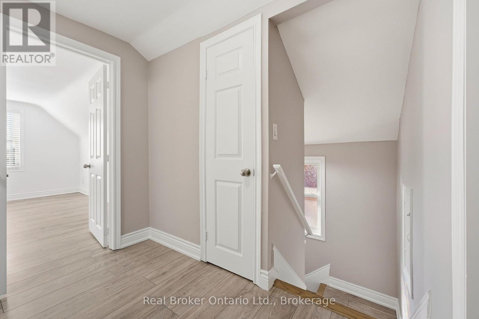 178 East 15th Street, Hamilton, Ontario  L9A 4G1 - Photo 14 - X14079768