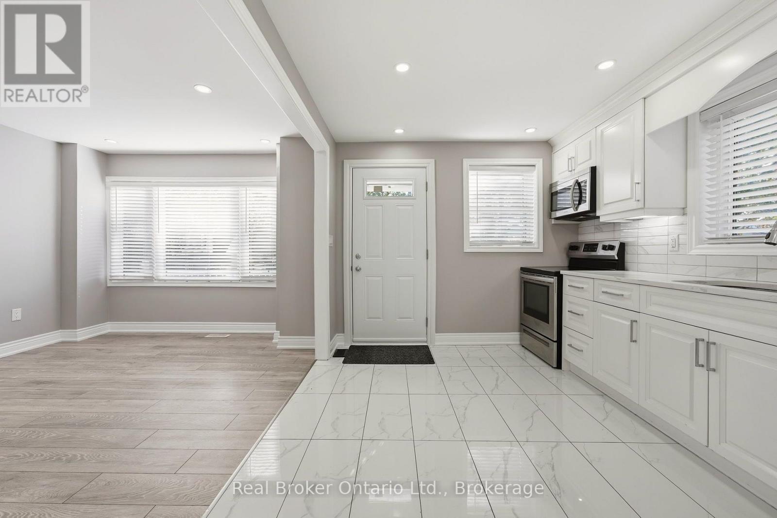 178 East 15th Street, Hamilton, Ontario  L9A 4G1 - Photo 3 - X14079768