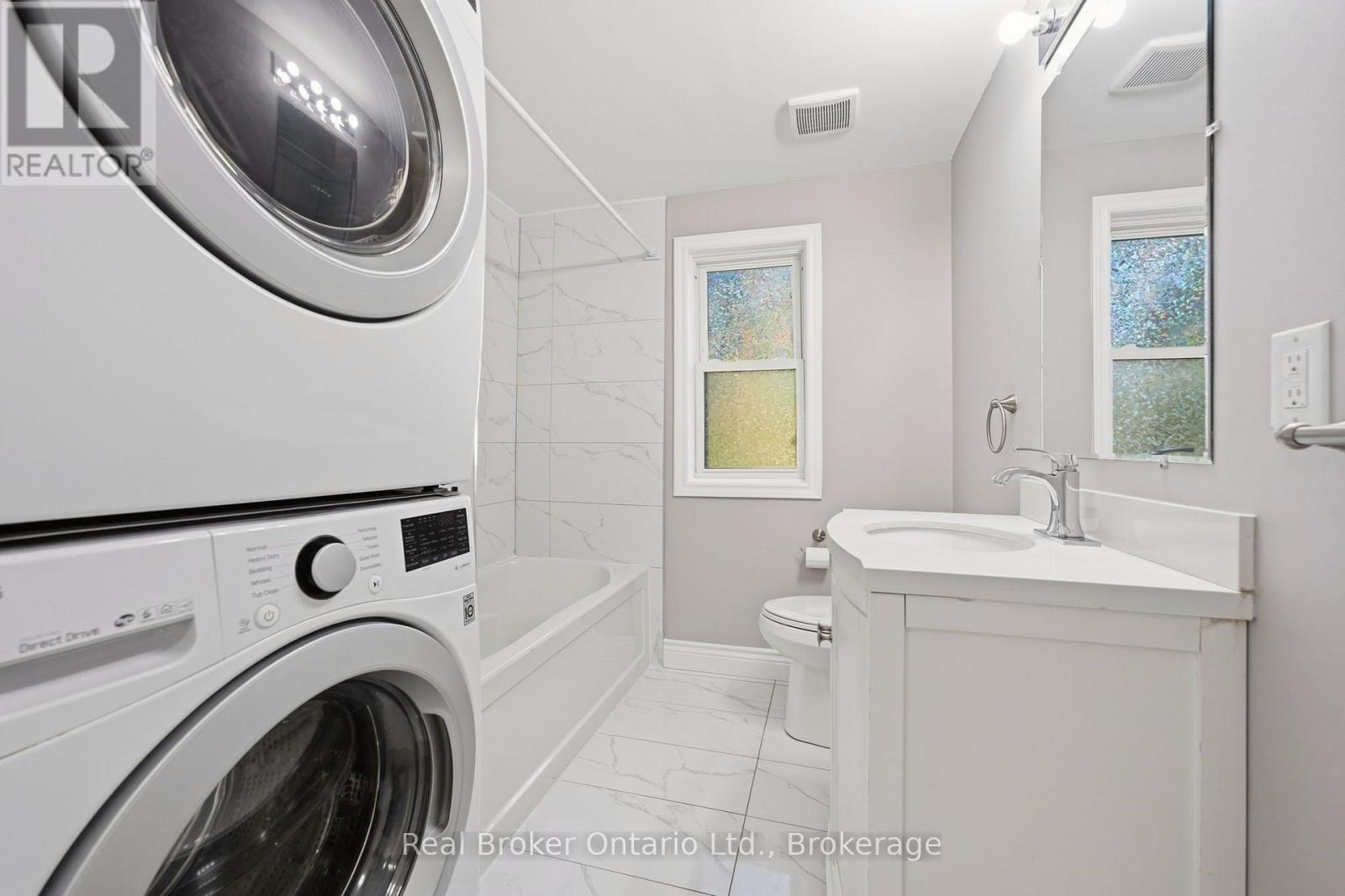 178 East 15th Street, Hamilton, Ontario  L9A 4G1 - Photo 9 - X14079768
