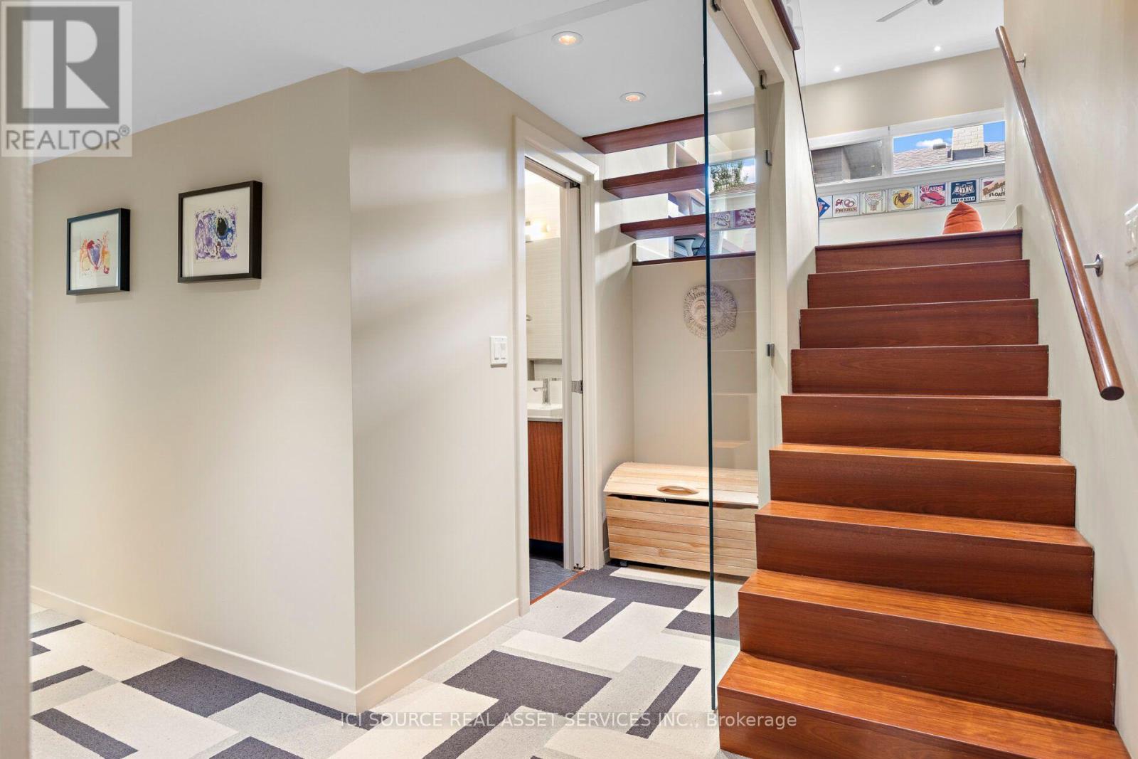 10 Red Oaks Crescent, Toronto, Ontario  M4G 1A5 - Photo 29 - C14079778