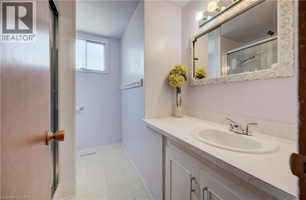 30 Kingswood Drive, Kitchener, Ontario  N2E 1A7 - Photo 17 - 40867264