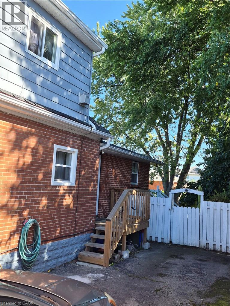143 Walter Avenue S, Hamilton, Ontario  L8K 3K8 - Photo 4 - 40869502