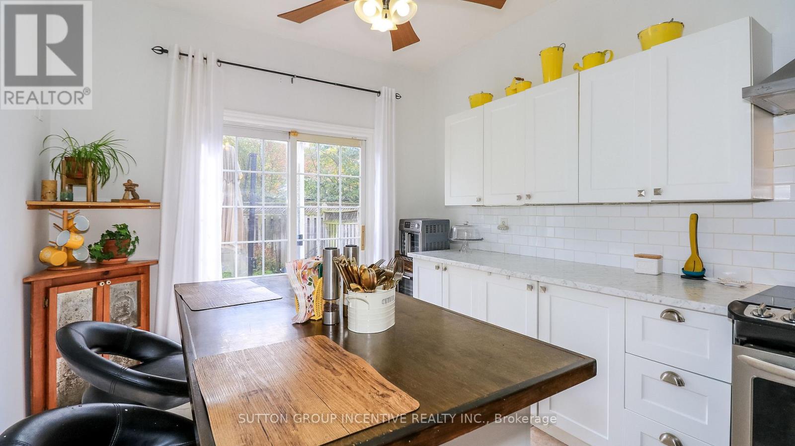 142 Raymond Crescent, Barrie (Painswick South), Ontario  L4N 0V7 - Photo 7 - S14079766