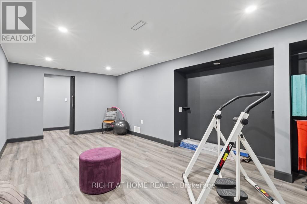 1247 Nottingham Avenue, Burlington, Ontario  L7P 2R5 - Photo 32 - W14079796