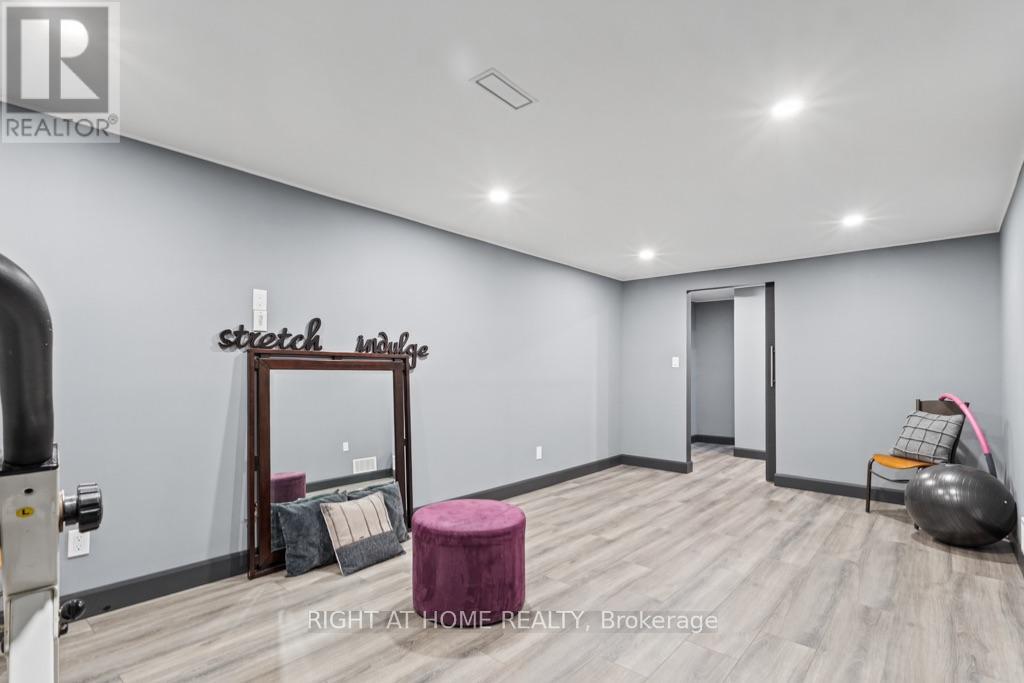 1247 Nottingham Avenue, Burlington, Ontario  L7P 2R5 - Photo 33 - W14079796