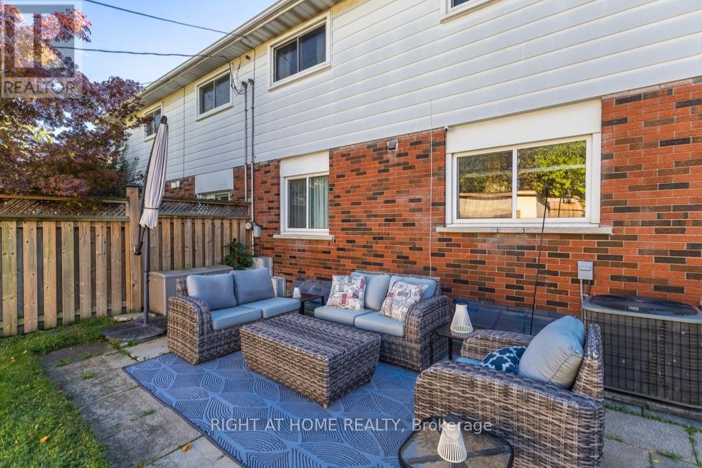 1247 Nottingham Avenue, Burlington, Ontario  L7P 2R5 - Photo 39 - W14079796