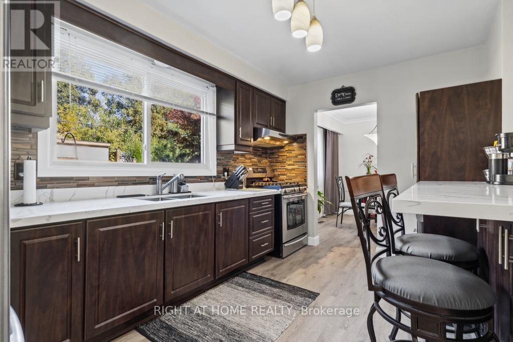 1247 Nottingham Avenue, Burlington, Ontario  L7P 2R5 - Photo 6 - W14079796