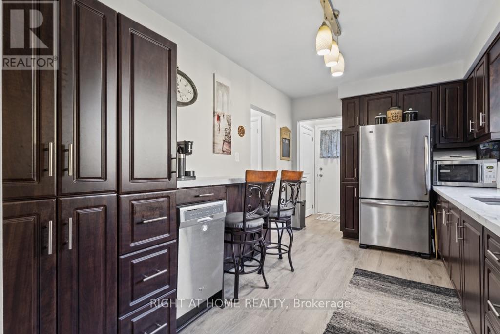 1247 Nottingham Avenue, Burlington, Ontario  L7P 2R5 - Photo 8 - W14079796