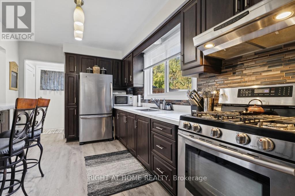 1247 Nottingham Avenue, Burlington, Ontario  L7P 2R5 - Photo 9 - W14079796