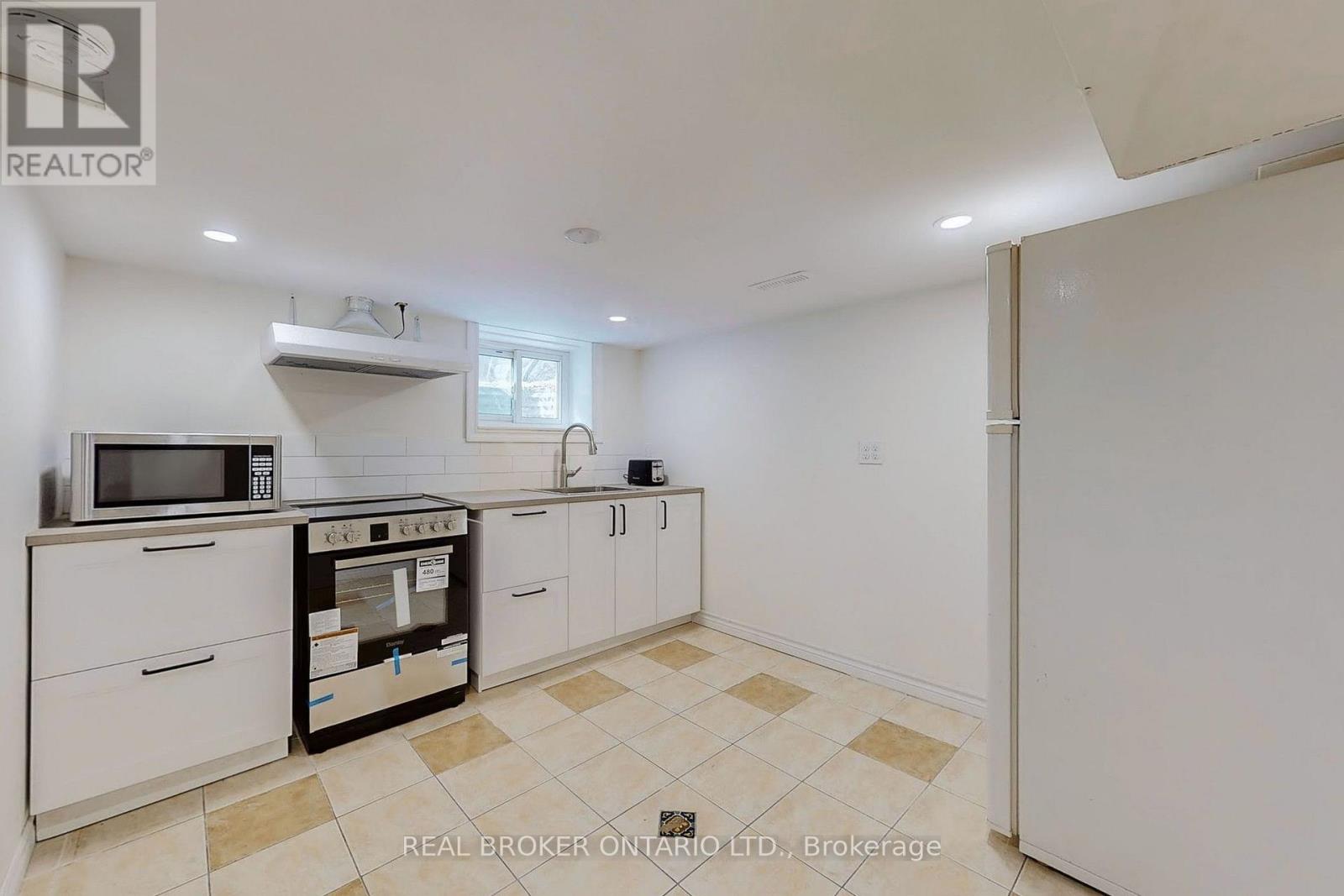 Basement - 164 William Street, Toronto, Ontario  M9N 2H1 - Photo 2 - W14079802