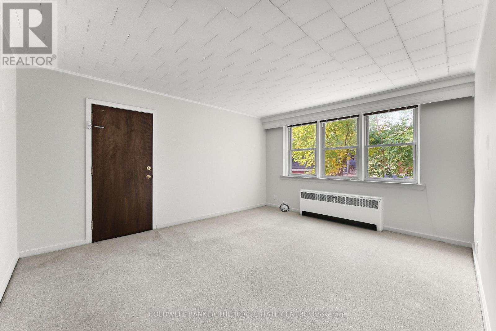 9 - 4 Robinson Street, Hamilton, Ontario  L8P 1Y5 - Photo 1 - X14079792