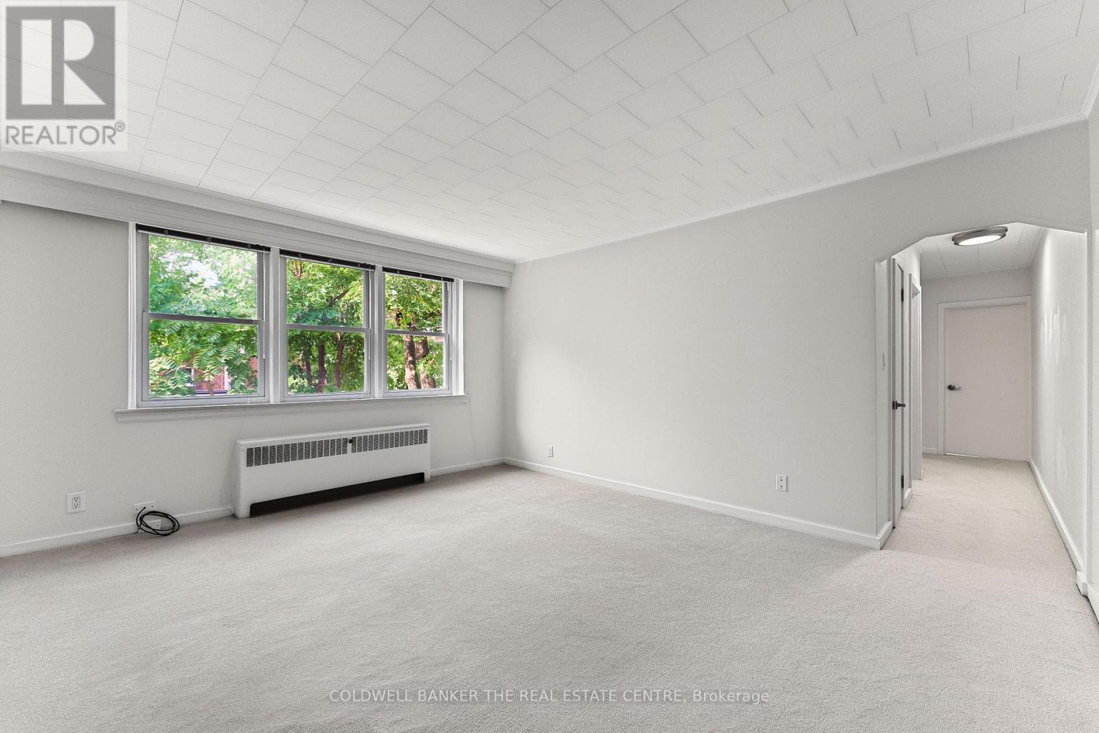 9 - 4 Robinson Street, Hamilton, Ontario  L8P 1Y5 - Photo 2 - X14079792