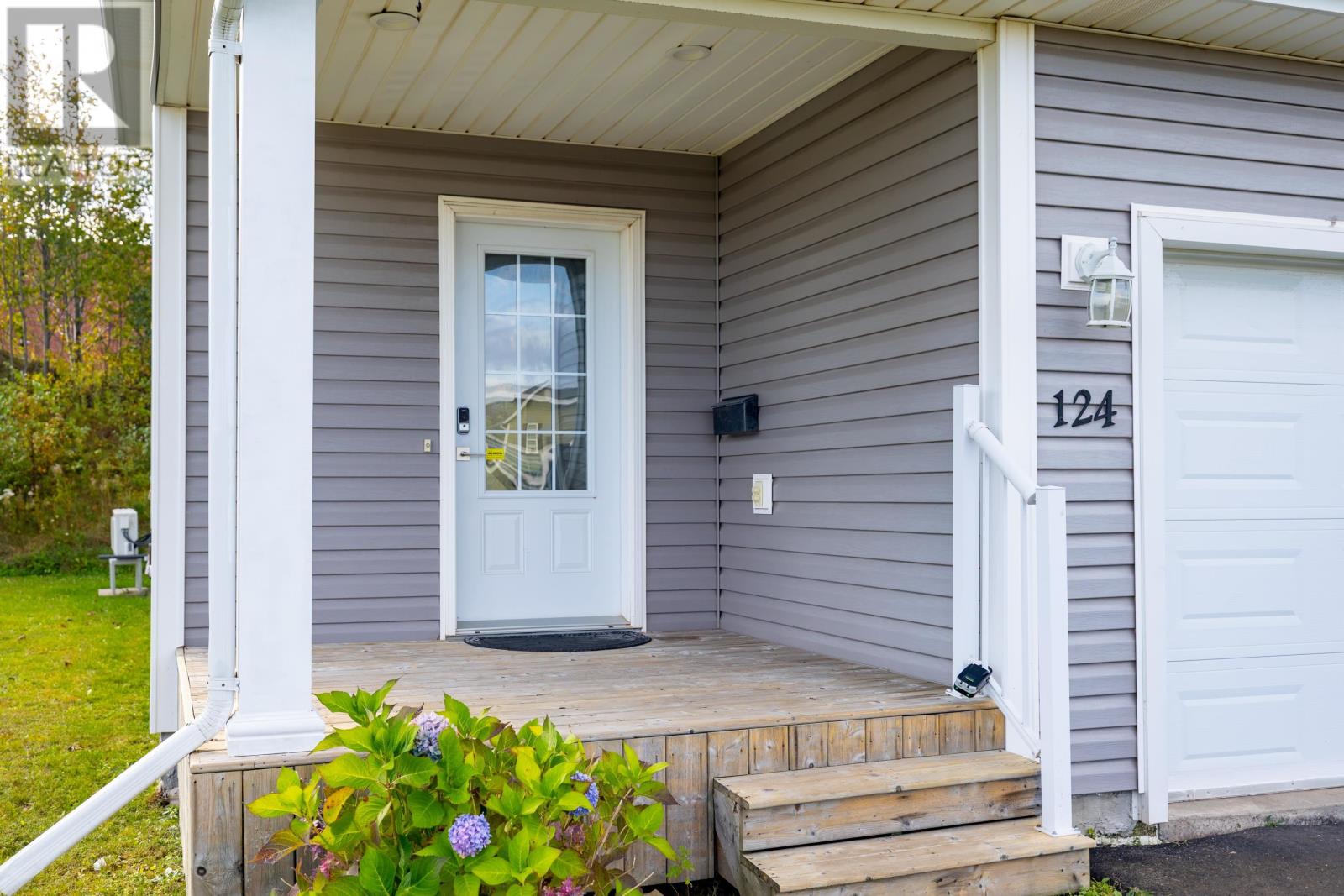 124 Barbour Circle, Charlottetown, Prince Edward Island  C1A 0A4 - Photo 3 - 202625876