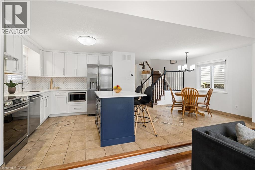 822 Whitecap Avenue, Waterloo, Ontario  N2K 4L4 - Photo 9 - 40870359