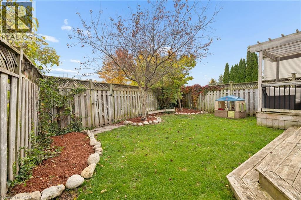 822 Whitecap Avenue, Waterloo, Ontario  N2K 4L4 - Photo 38 - 40870359