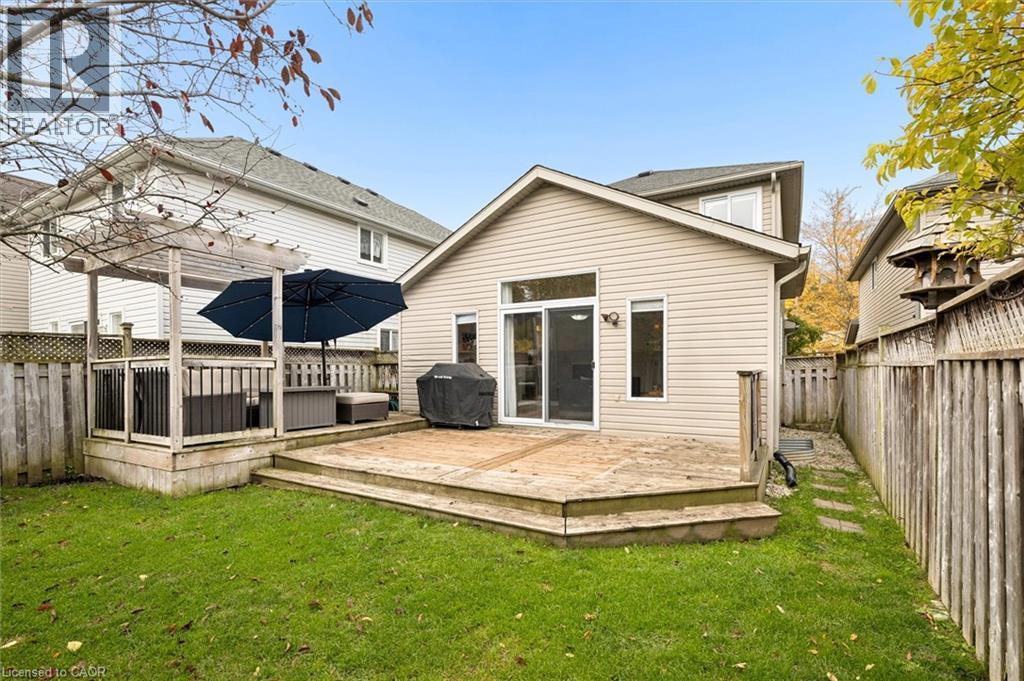 822 Whitecap Avenue, Waterloo, Ontario  N2K 4L4 - Photo 39 - 40870359