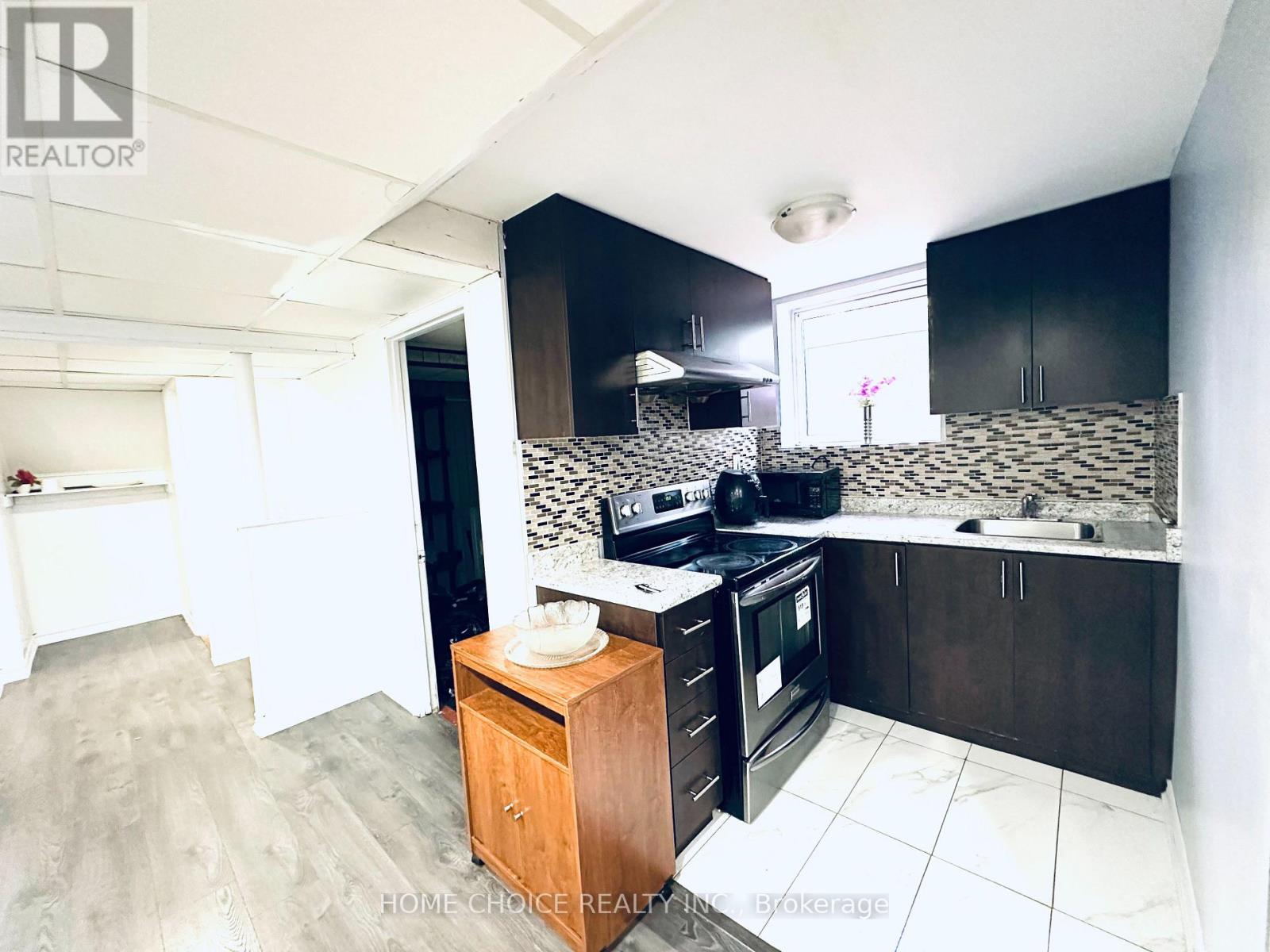 Lower Level - 130 Earnscliffe Circle, Brampton, Ontario  L6T 2B5 - Photo 16 - W13733852