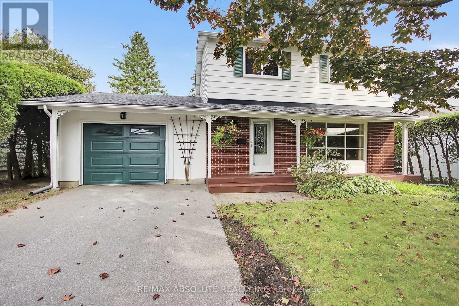 144 OLD COLONY ROAD, Ottawa, Ontario