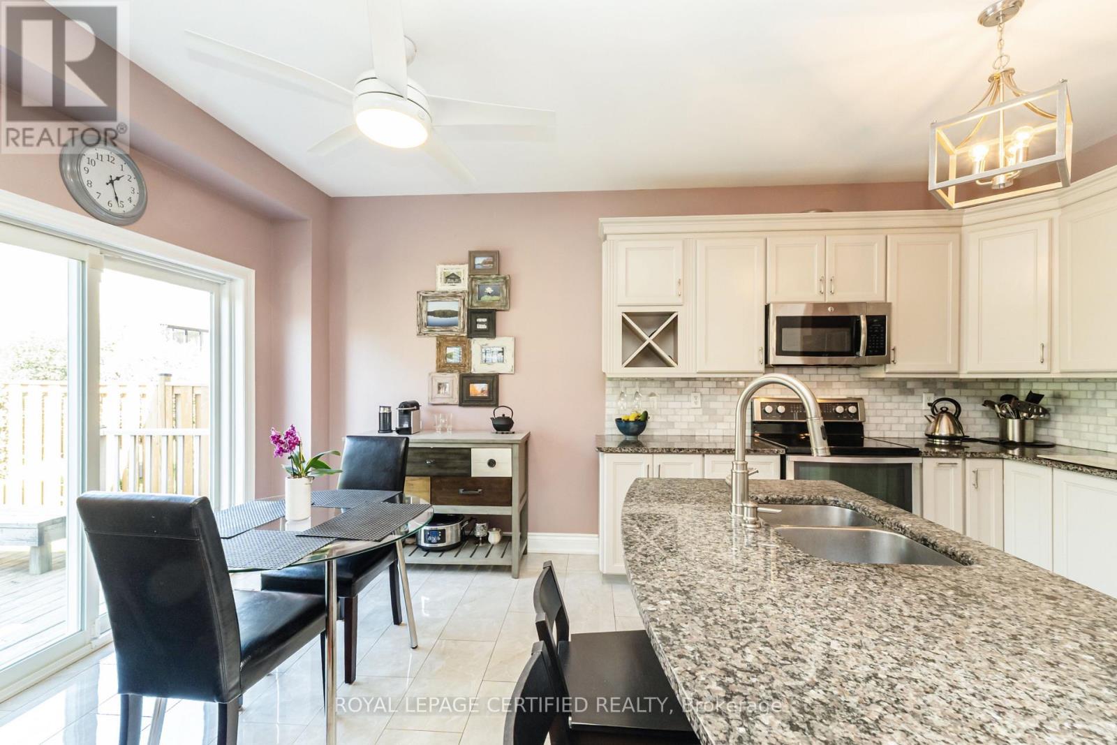 6 Collingwood Avenue, Brampton, Ontario L7A 2E5 - Photo 14 - W14079828