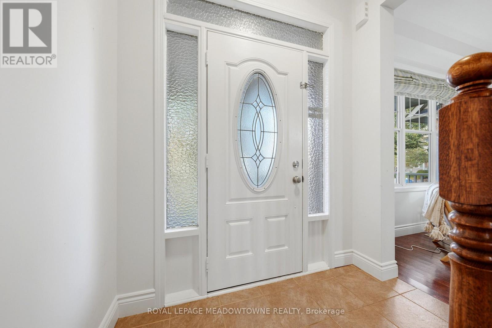 721 Switzer Crescent, Milton, Ontario  L9T 0H3 - Photo 5 - W14079848