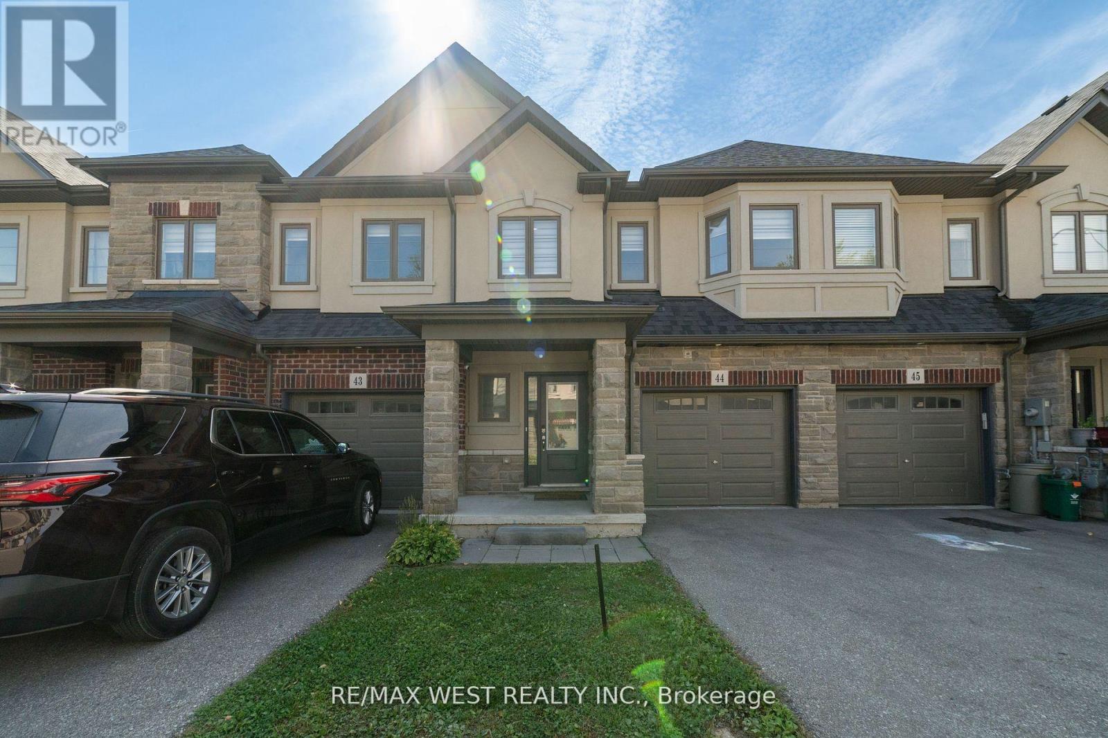 44 - 324 EQUESTRIAN WAY, Cambridge, Ontario